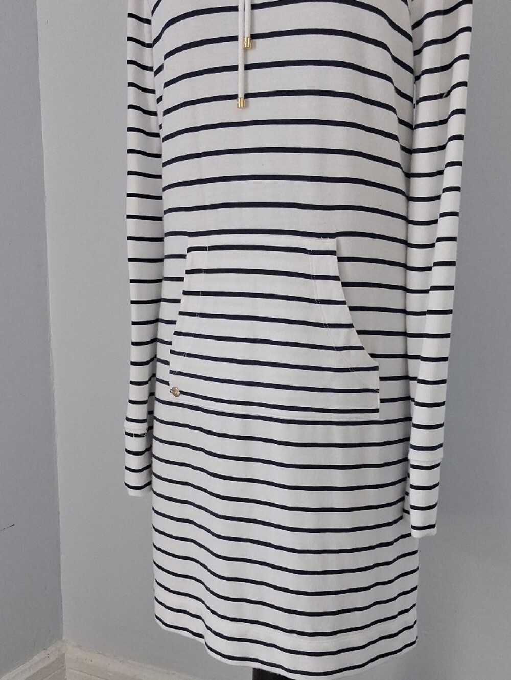 Lilly Pulitzer White Dress/Cover up with Navy Stripes Long-Sleeve Hooded - Picture 4 of 10